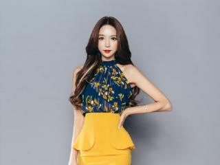 腿模Avril视频,性感魅力一展无遗